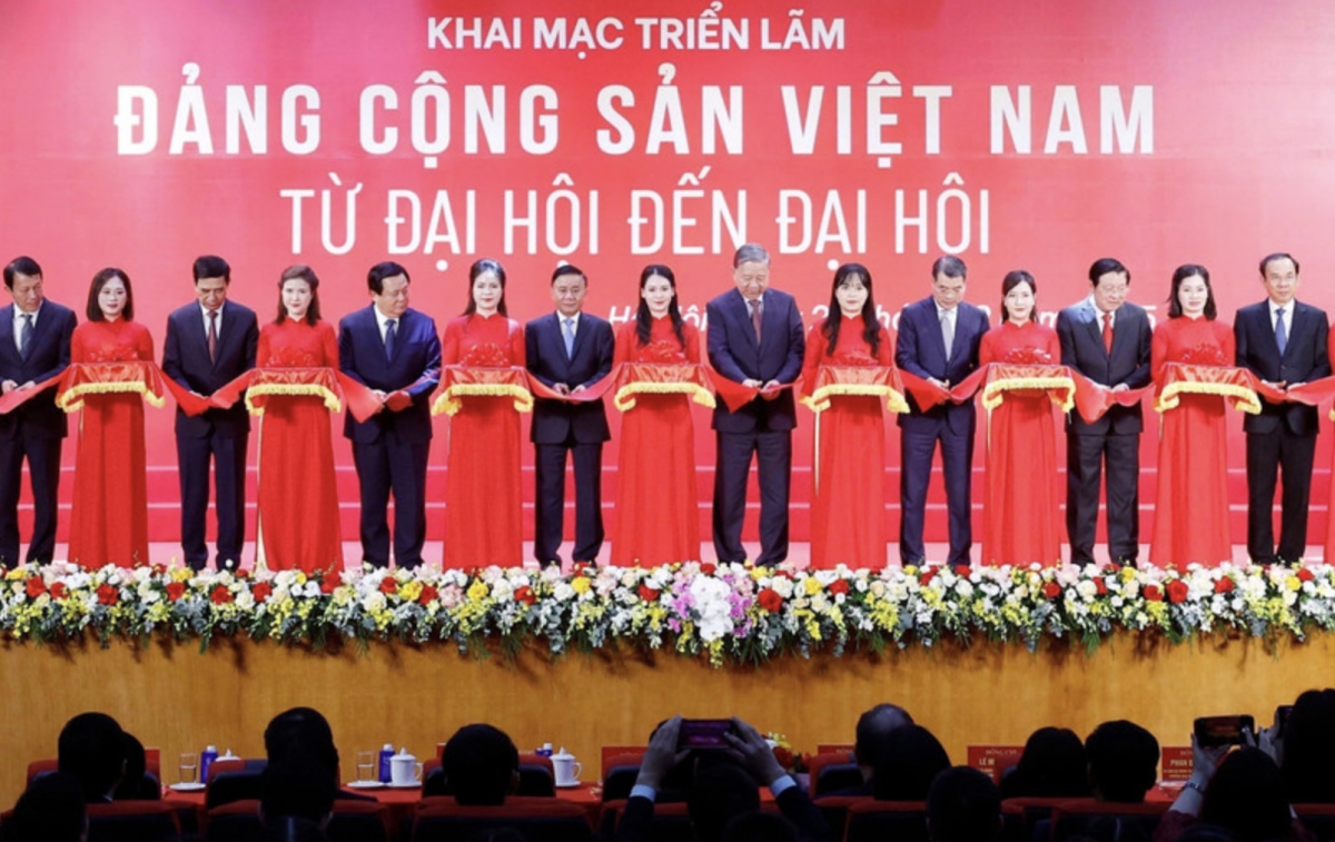 Exhibition on national Party congresses opens in Hanoi